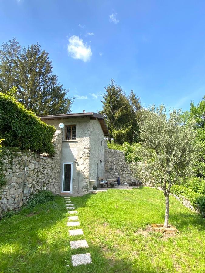 La Dimora Degli Olivi Dependance Villa Galbiate Екстериор снимка